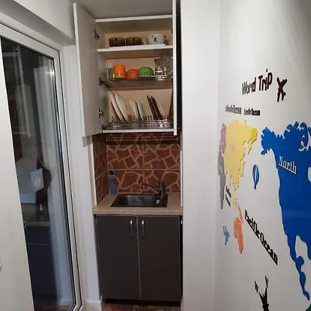 3 ,, Cosy House Studio