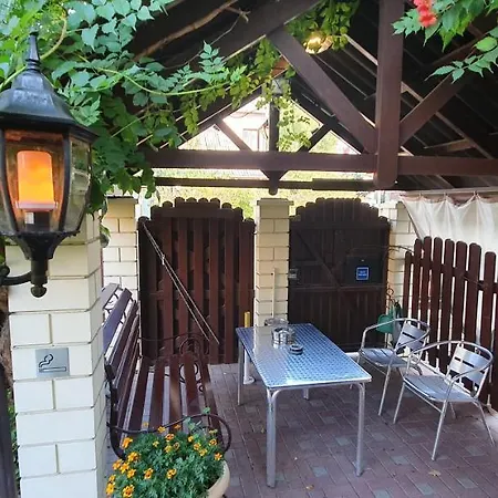 3 ,, Cosy House Studio