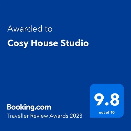 3 ,, Cosy House Studio