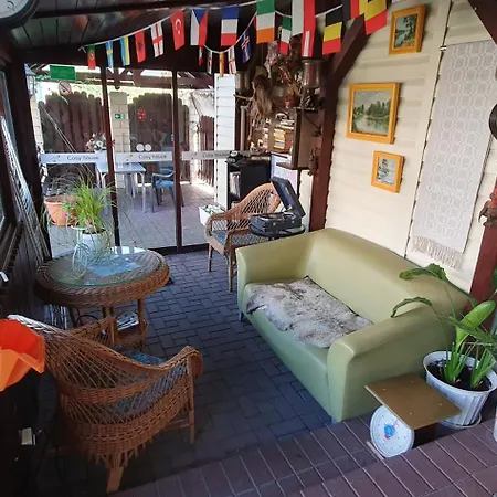 3 ,, Cosy House Studio