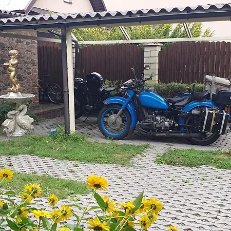 Savas 3 And Parking 4*